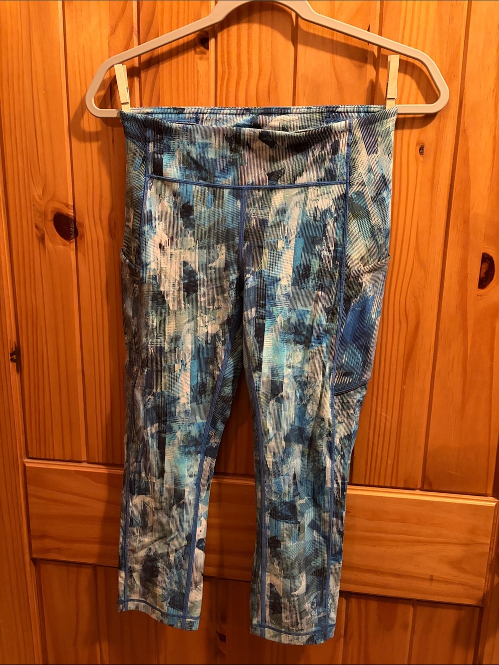 lululemon athletica Blue Teal Patterned Active Cropped Leggings